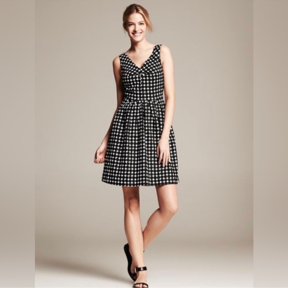 BANANA REPUBLIC Marimekko
COLLECTION Sz 2 Cocktail Dress